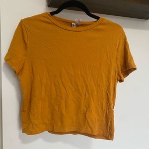H&M mustard cropped tee